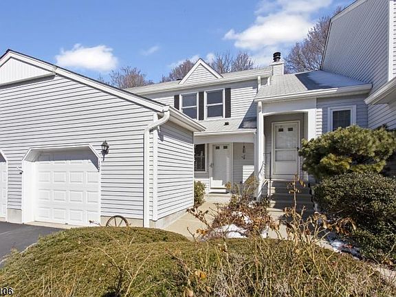 2nd image of 108 Carriage Ln #108