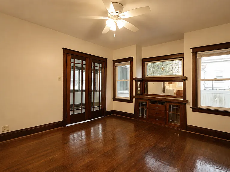 416 W Jackson St — Photo 10
