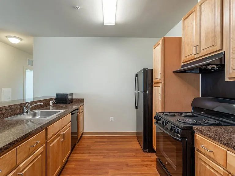 2560 Belmont Ave #303 — Photo 1
