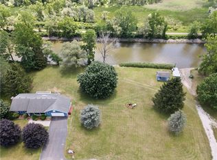 2466 Quaker Rd, Palmyra, NY 14522