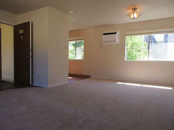 3rd image of 1818 H St APT 18