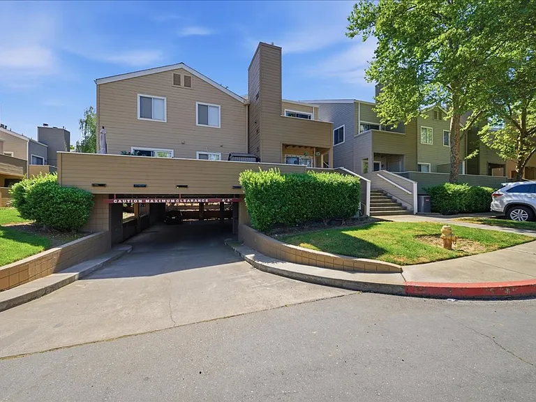 1019 Dornajo Way #217 — Photo 21