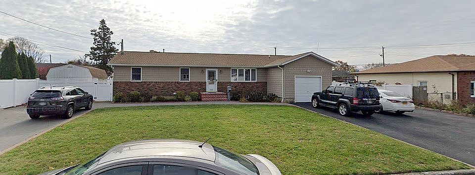 2nd image of 631 4th St