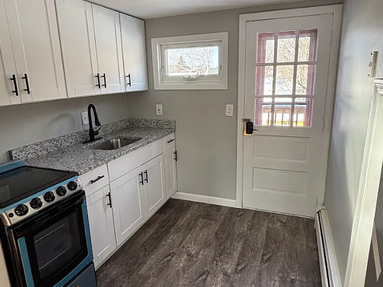 131 Main St — Photo 3