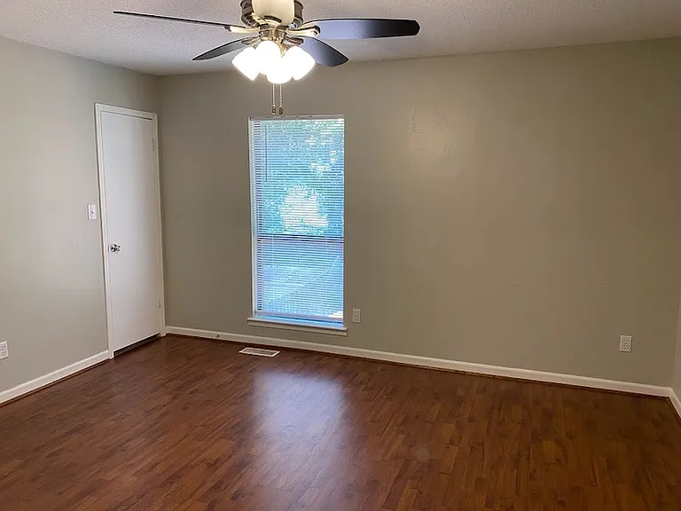 448 Oakland Rd #1 — Photo 12
