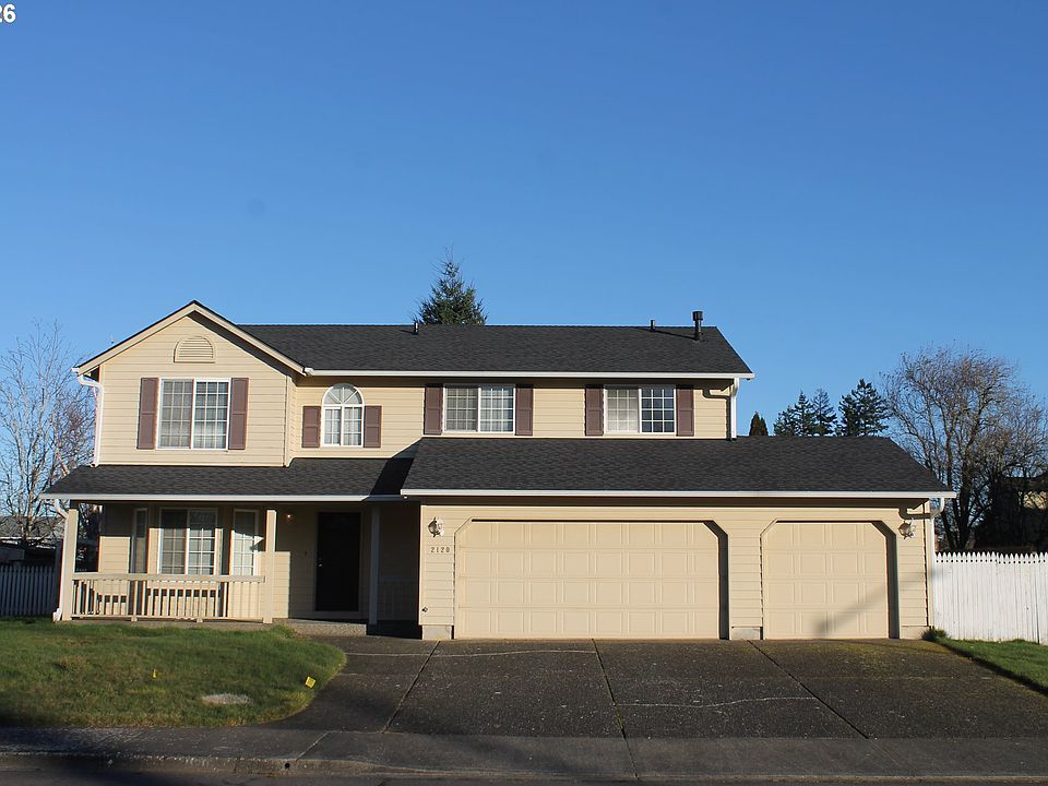 1st image of 2120 NW Douglas Loop