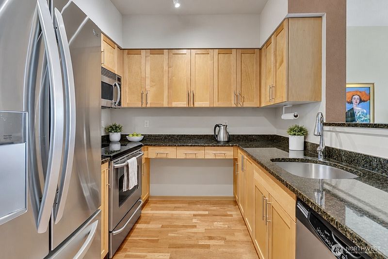 4th image of 3333 Wallingford Avenue N #410
