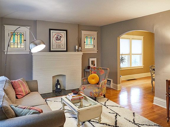 3rd image of 2037 Alameda Ave