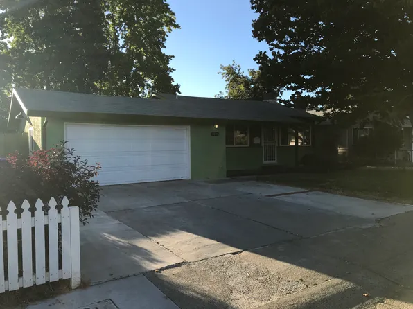 3836 45th St, Sacramento, CA 95820