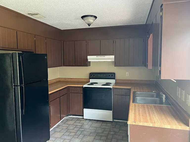 1100 Pineland Ave #3D — Photo 5