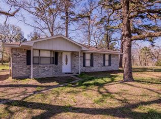 4 Barre Ln, Huntsville, TX 77320