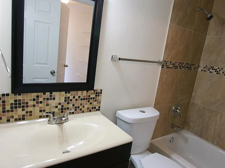 8070 Grandview Ct — Photo 11