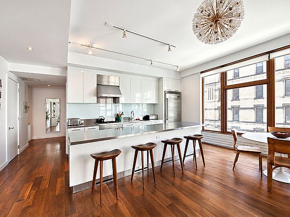 2nd image of 304 Spring St APT 3W