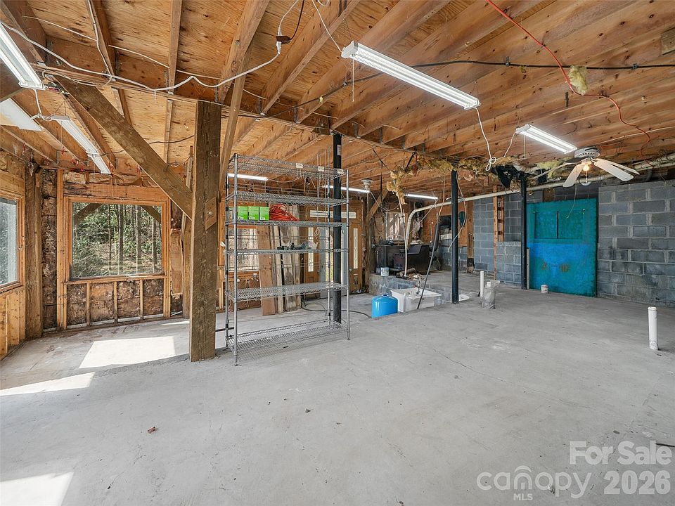 19th image of 966 Waites Hollifield Rd