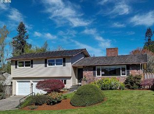 6717 SW Raleighwood Way, Portland, OR 97225