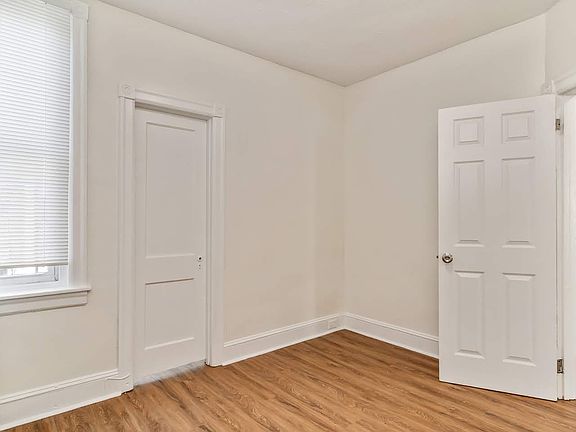 5th image of 4808 N Franklin St #1