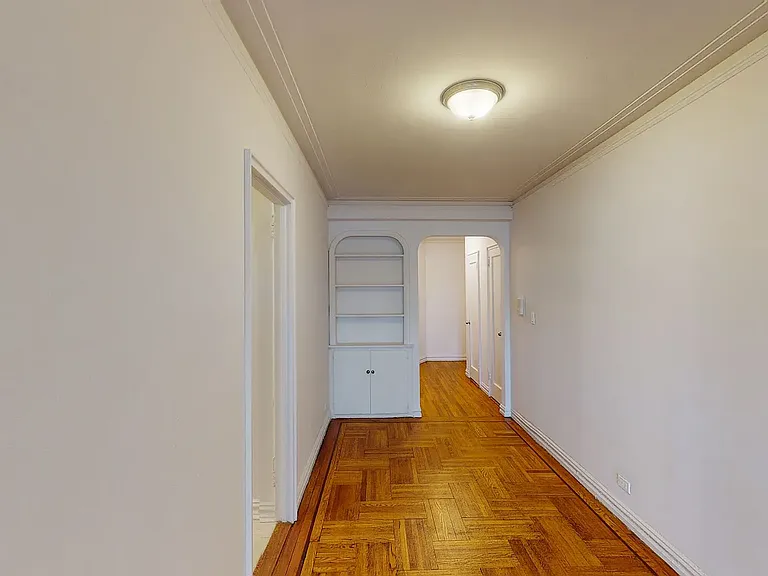 600 W 218th St #4A — Photo 3