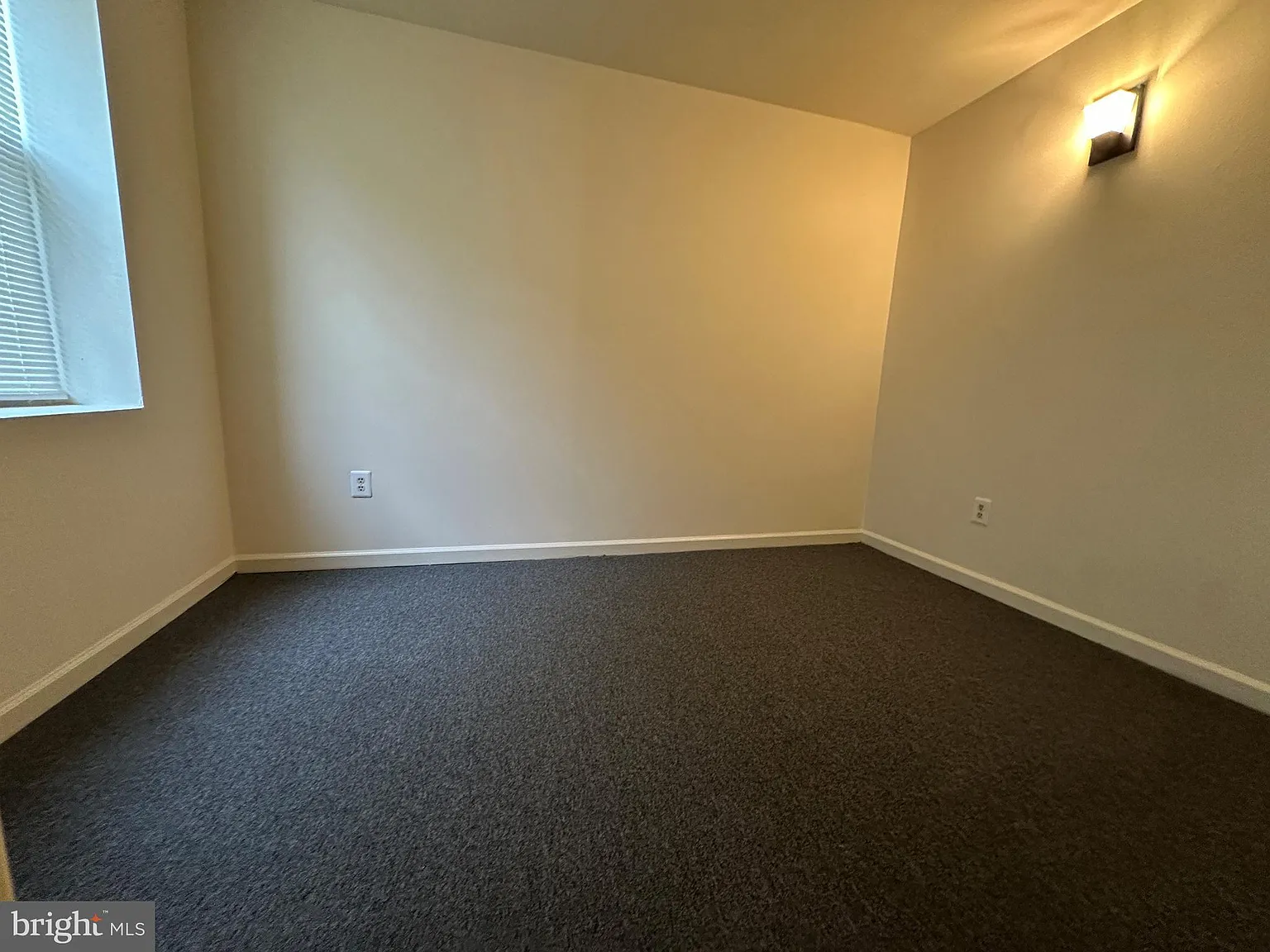 1 bed, 2416 sqft, $1,095 — Photo 4