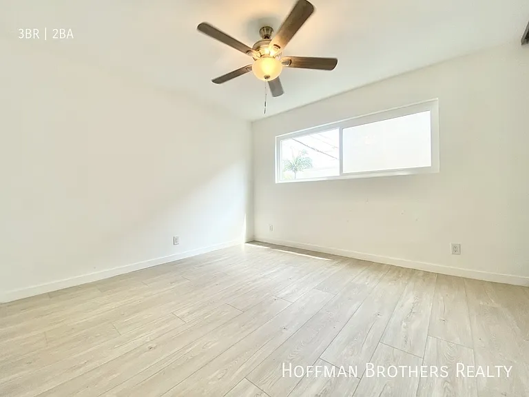 1017 Ocean Park Blvd #7 — Photo 18
