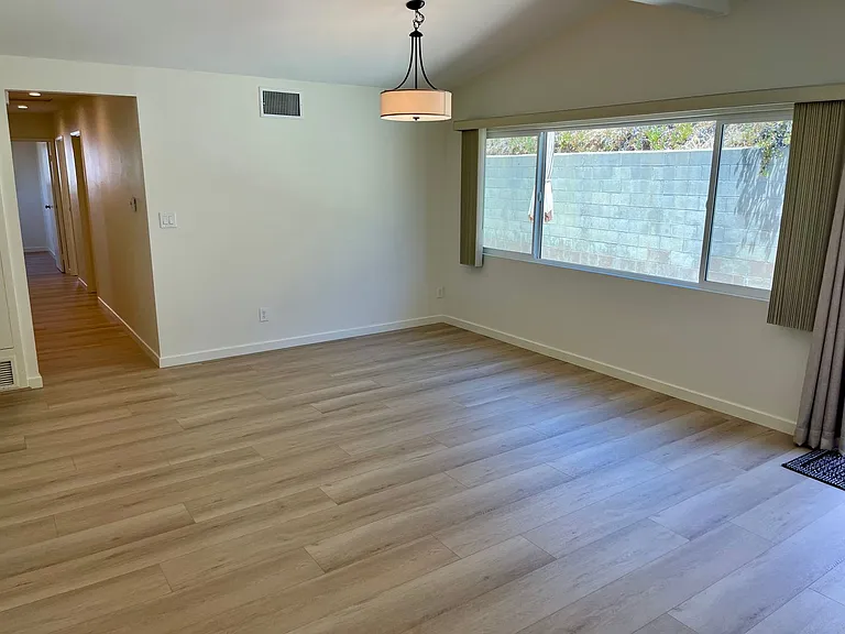 3159 Lloyd St — Photo 13