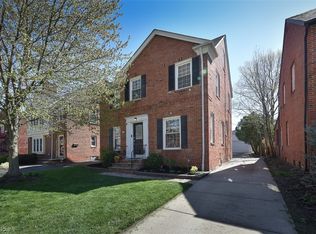 2471 Traymore Rd, University Heights, OH 44118