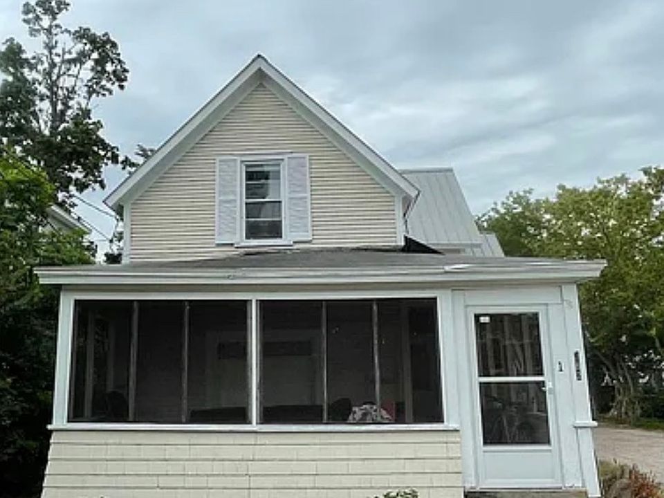 1st image of 382 North Ave APT 4