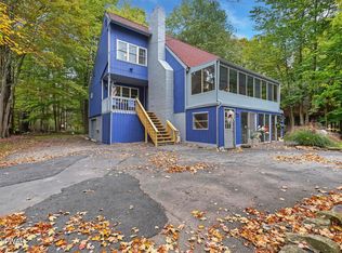 515 Lakeview Dr E, Lake Ariel, PA 18436