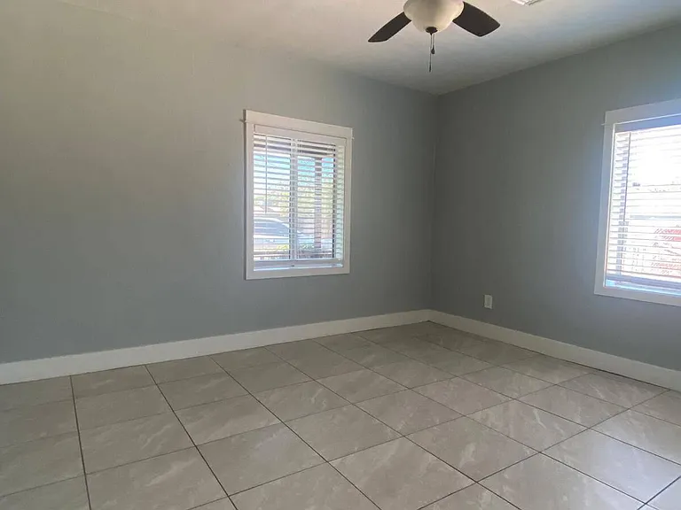 3432 E Cambridge Ave — Photo 8
