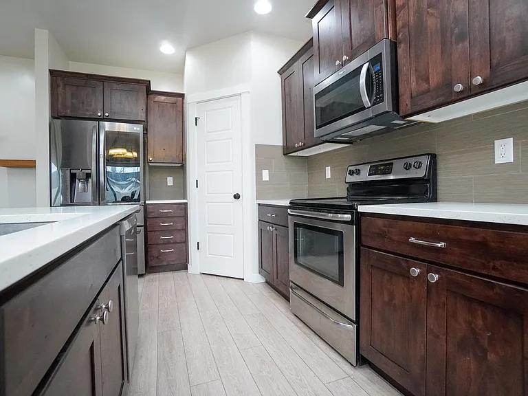 1187 W Davenport St — Photo 15