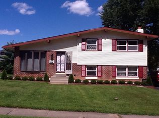 419 Hampshire Dr, Broomall, PA 19008