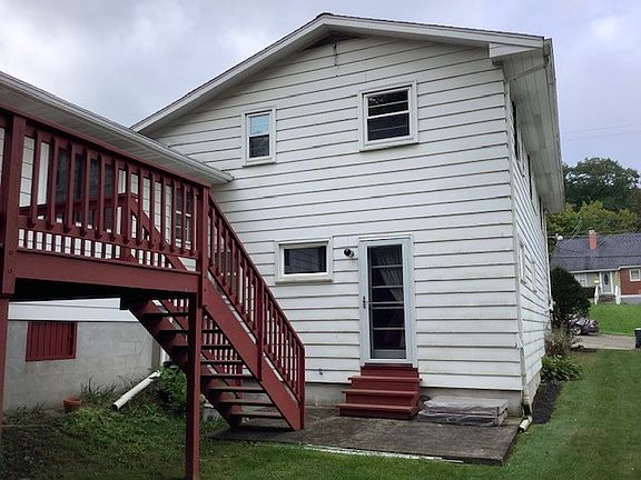2nd image of 405 Torrance Ave