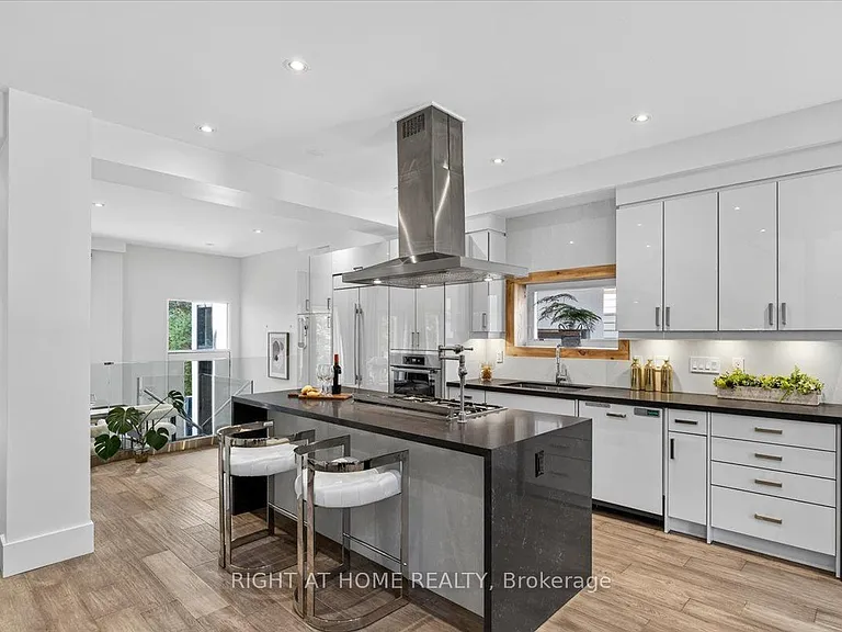 64 Larwood Blvd — Photo 6