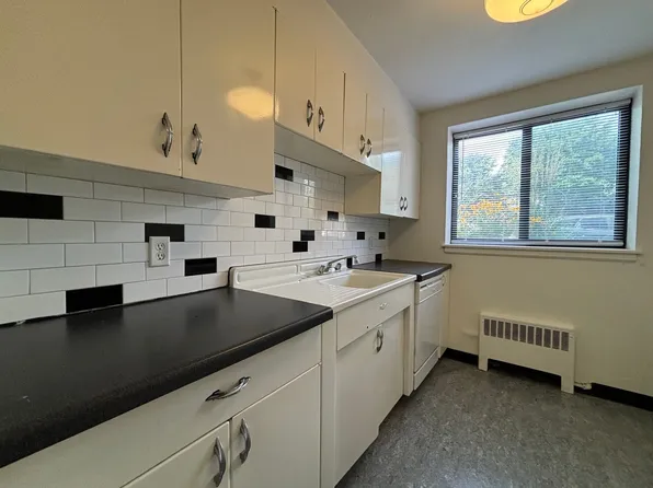 622-632 Snelling Ave South