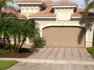 1366 Serrano Cir, Naples, FL 34105