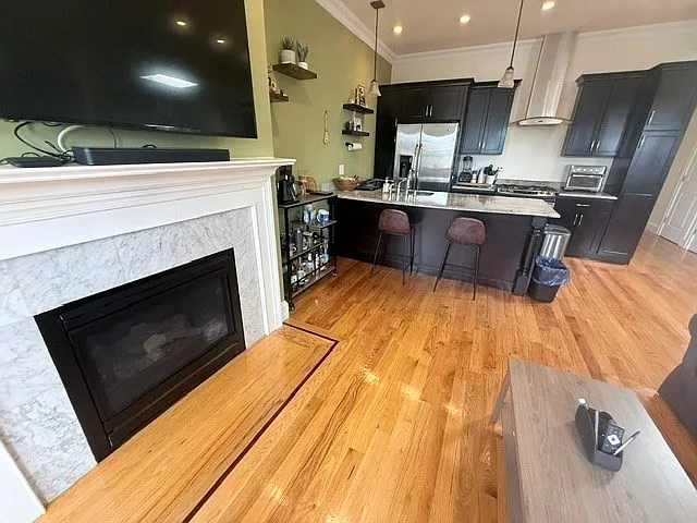 866 E 2nd St #3 — Photo 5