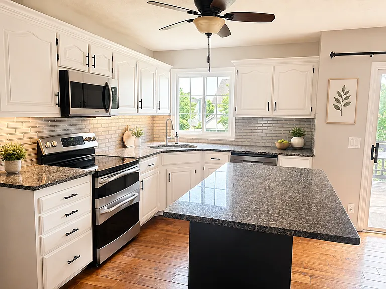 2133 Cobblestone Rd — Photo 6