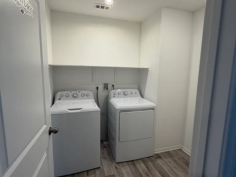 5622 Golden Orchard St — Photo 14