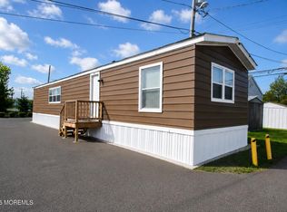 10 Misty Ln, Jackson, NJ 08527