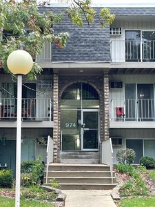 974 Crabapple Dr APT 306, Prospect Hts, IL, 60070