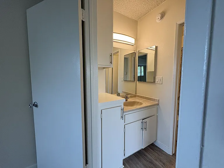 4272 Corinth Ave — Photo 9