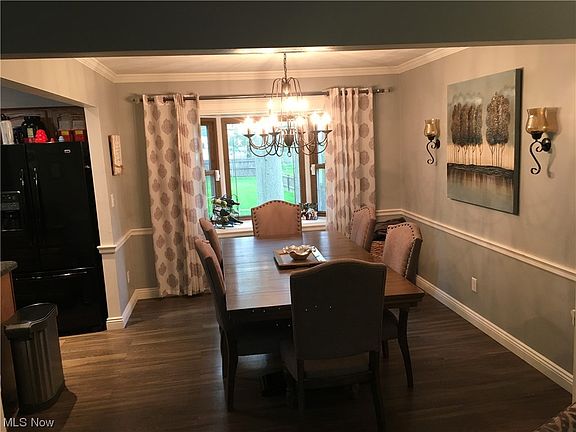 5th image of 3154 Howell Dr