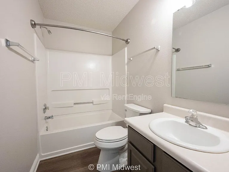 859 Runnymede Dr — Photo 40