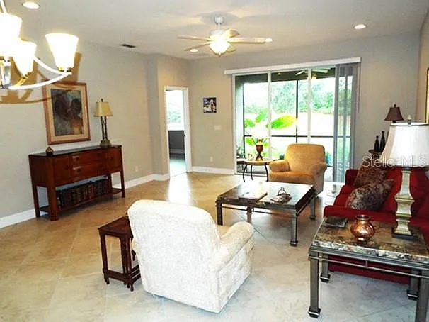 2 bed, 2.0 bath, 1747 sqft, $2,200 — Photo 2