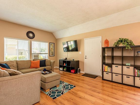 3rd image of 5481 Don Pizarro Ct