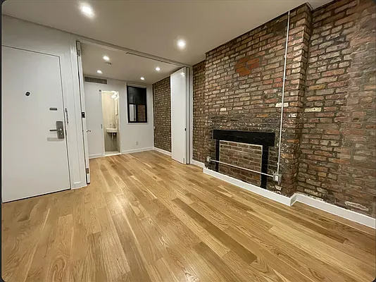 Rented by REAL New York | media 12