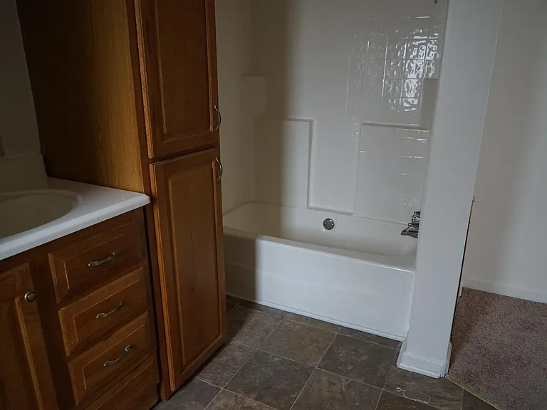 723 N Main St #64 — Photo 9