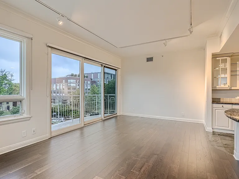 400 E 3rd Ave #405 — Photo 9