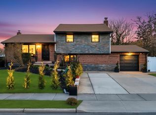 8 Barbara Lane, Jericho, NY 11753