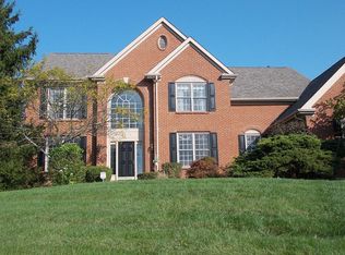 8070 Wycliffe Dr, Cincinnati, OH 45244