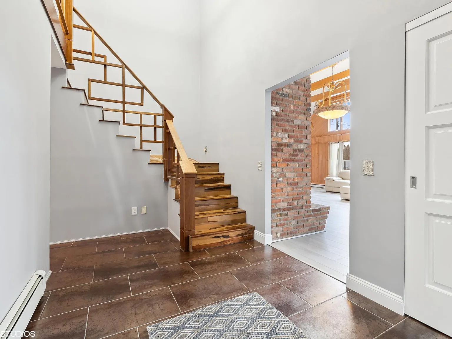 3 bed, 2.5 bath, 3000 sqft, $5,000 — Photo 4